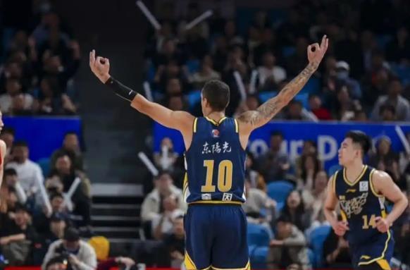 17+10+7！广东大将填满数据栏 决战时刻助攻和罚篮难阻败局