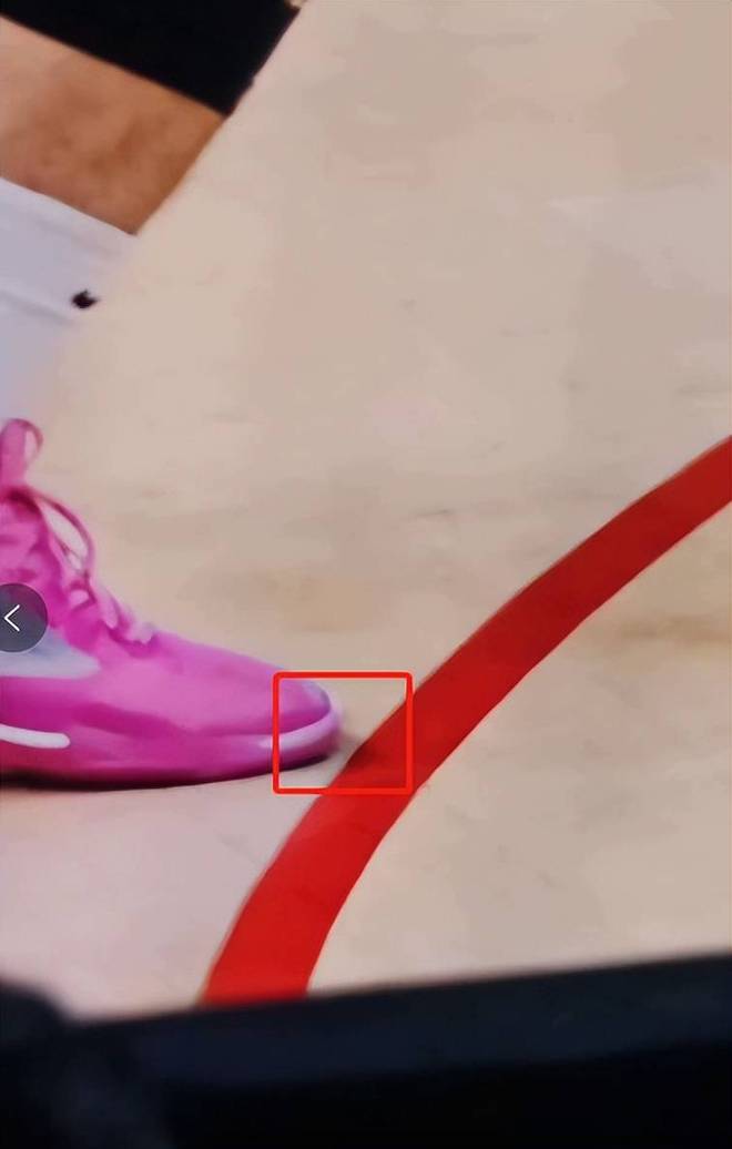 浙江绝杀球踩线不吹，广东三分没踩线被吹掉！CBA裁判水平太低了