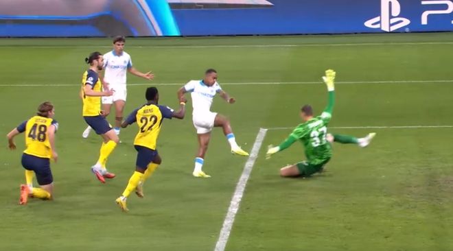 曼联旧将梅开二度：欧冠导演逆袭好戏，20场造17球太犀利