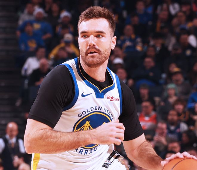 打疯了！勇士12记三分领先14分：奇兵轰11分，巴特勒送5助攻