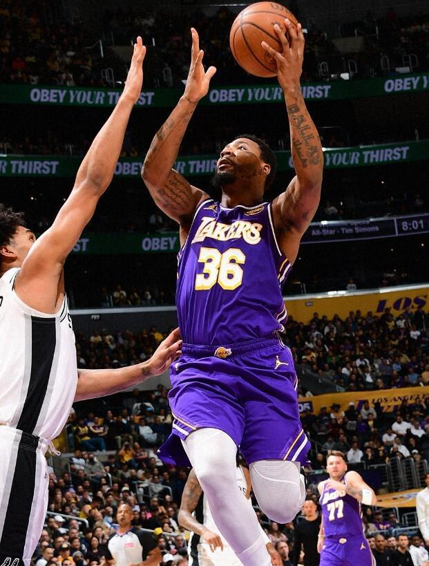 119-132！东契奇35分难救主，湖人不敌马刺，无缘NBA杯西部决赛