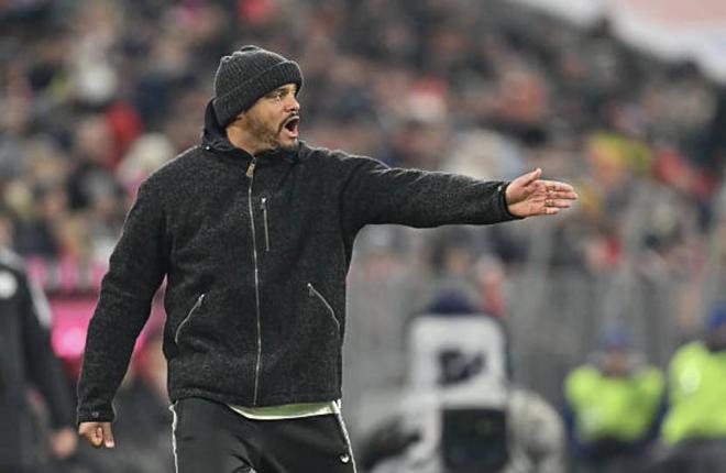 孔帕尼：球队处于困境时两名球员挺身而出，这就是我们的实力