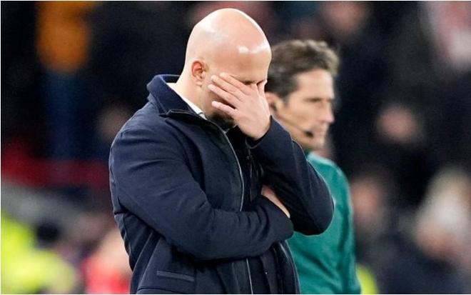 利物浦1953-54赛季一度15场不胜且10负最终降级，目前12场9负