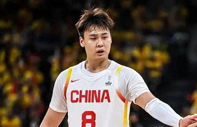 赵睿无缘男篮世预赛名单，篮协回应引争议，首发5人悬念揭晓