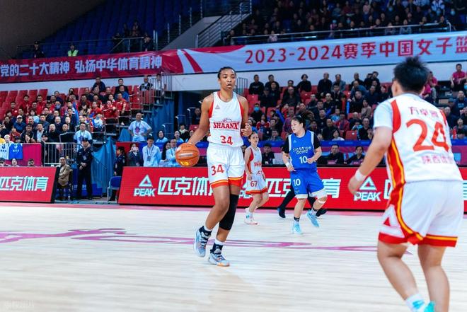 山东女篮开门黑：78比88输球，空有纸面阵容，侯冰执教能力遭质疑