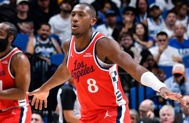 逼得防守大闸去持球进攻，快船的打法真是出了大问题了？