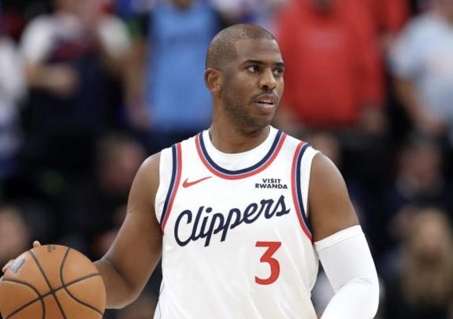 记者：快船目前并非要直接裁掉保罗，而是要等交易日寻求交易