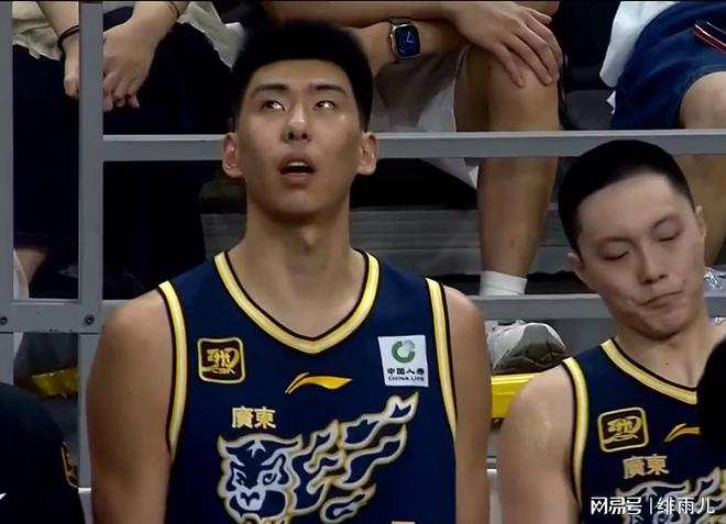 挤走徐昕+逼退王少杰！广东内线“王炸”打出身价，或被杜锋重用