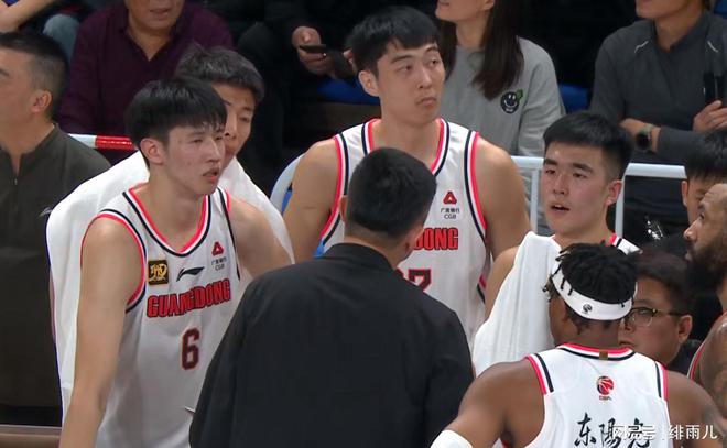18中14狂轰30+10！广东“空间型内线”驰援杜锋，重返总决赛稳了