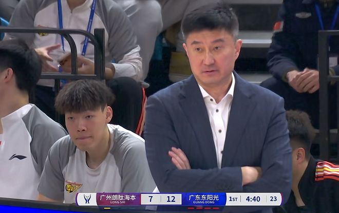 CBA疯狂一夜！广东14分大胜广州，江苏双雄惨败NBL，浙江逆转深圳