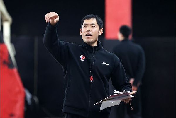 CBA罕见教练转会：张庆鹏接近出任北控主帅 执教天津从未进季后赛