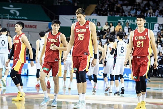 周琦两战28+27：末节11+9连中4球爆发太晚 连场全队唯一两双无用