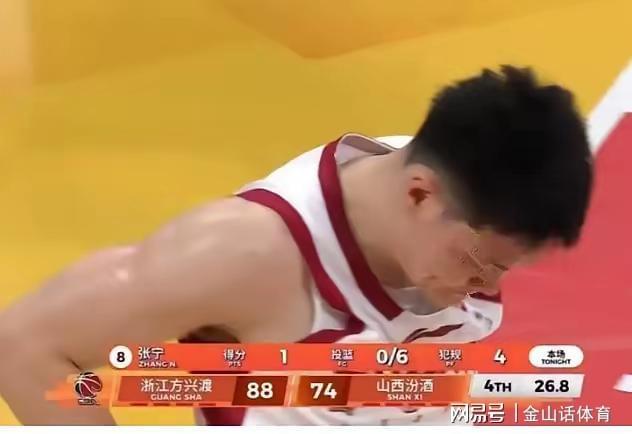 这下尴尬了！顶薪后卫6中0仅得1分，付政浩:郭士强不带他无可厚非