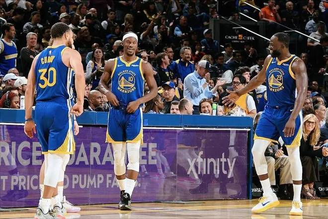 科尔放着+22.2阵容不用，为何死守-13.2组合？勇士轮换逻辑成谜