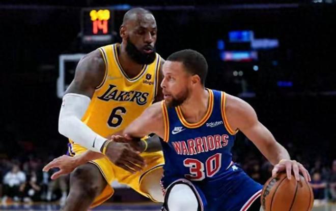 字母哥重伤倒下，3年1.86亿顶薪却离冠军更远，忠诚成枷锁？