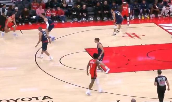 火箭激战快船！申京攻防一体 霍勒迪靠谱 阿门稳健输出