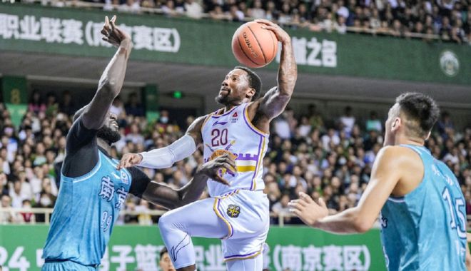 CBA扩军前兆？若真让香港金牛升进来，还存在一隐患...