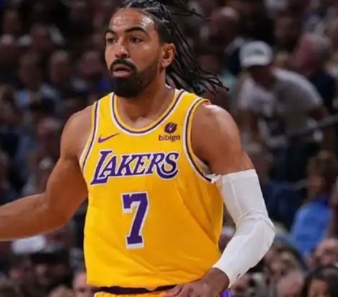 文森特八村垒真是数据怪!得分完美,防守却是漏洞,毫无作用!