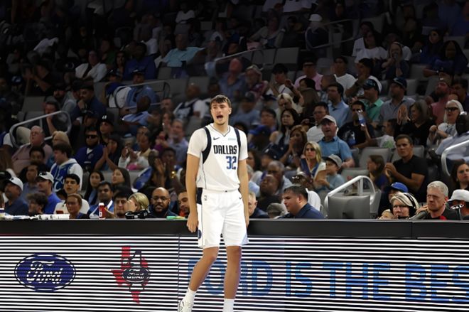 豪华辅助手？马刺如何围绕外星人建队？