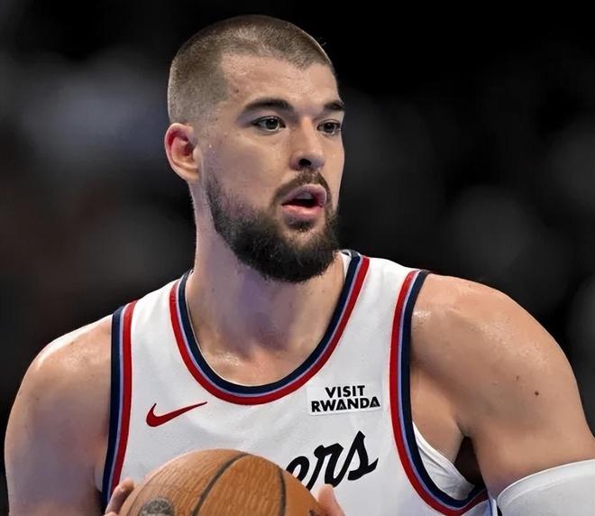 快船2将太副作用了!祖巴茨没防守与篮板,邓恩没投篮,全是漏洞