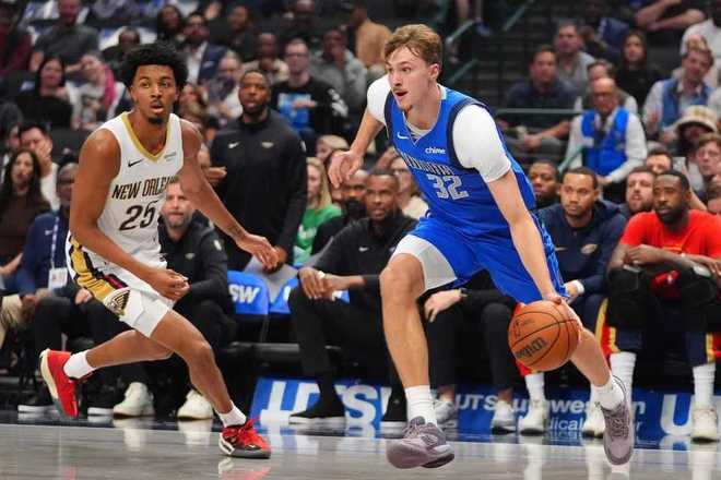 跌西部倒数第一！弗拉格20+9丢绝平独行侠惜败鹈鹕 8战6败...