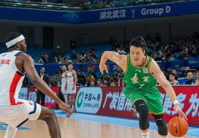 连续三场0分！昔日CBA王牌锋线加盟辽篮被用废，杨鸣看走眼了？