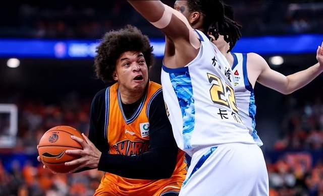 上海大胜浙江广厦，明明是两支顶尖球队的较量，我却看到菜鸡互啄