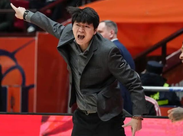 山东险胜广州赢在裁判:球队要想走得更远,两点决定邱彪必须下课