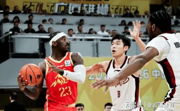 唉!单节6分,三分37中7,3名国字号18中0,名记: 根本不像职业队