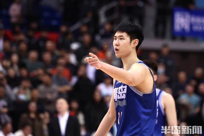 CBA俱乐部杯上演“齐鲁德比”,青岛男篮输球无缘淘汰赛