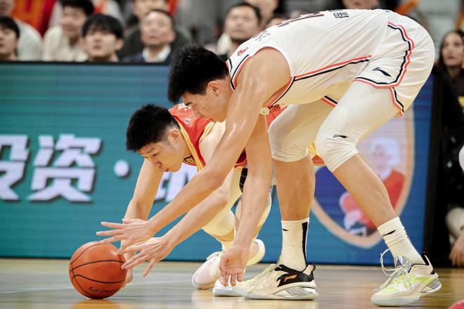 北京受CBA重罚，球迷当冷静莫犯错，真相渐明
