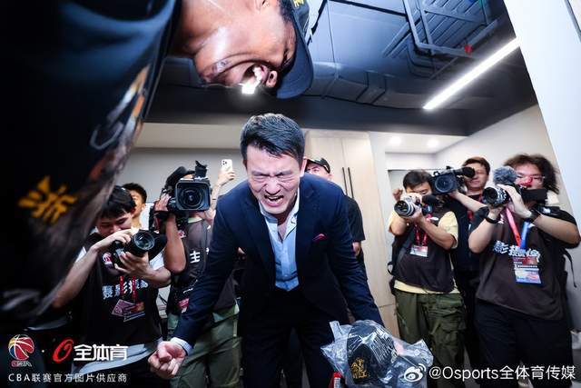 燃爆!王博更衣室痛哭怒吼:我们是总冠军!你们为浙江省创造了历史!