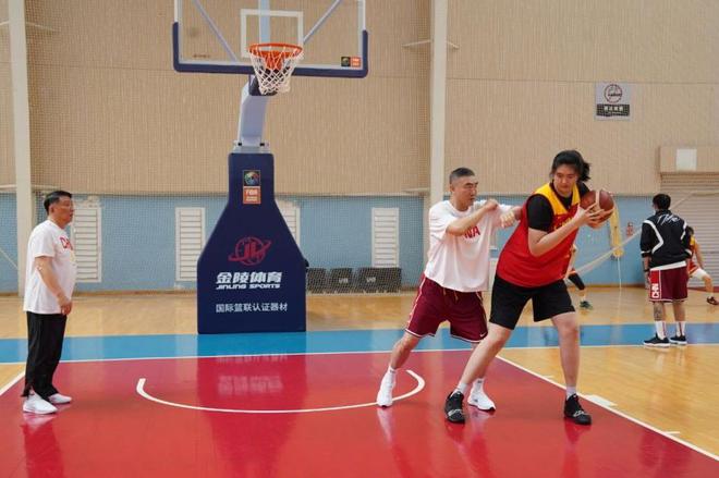 2米23张子宇首秀确定：战波黑女篮，宫鲁鸣打造女姚明+韩旭双塔？