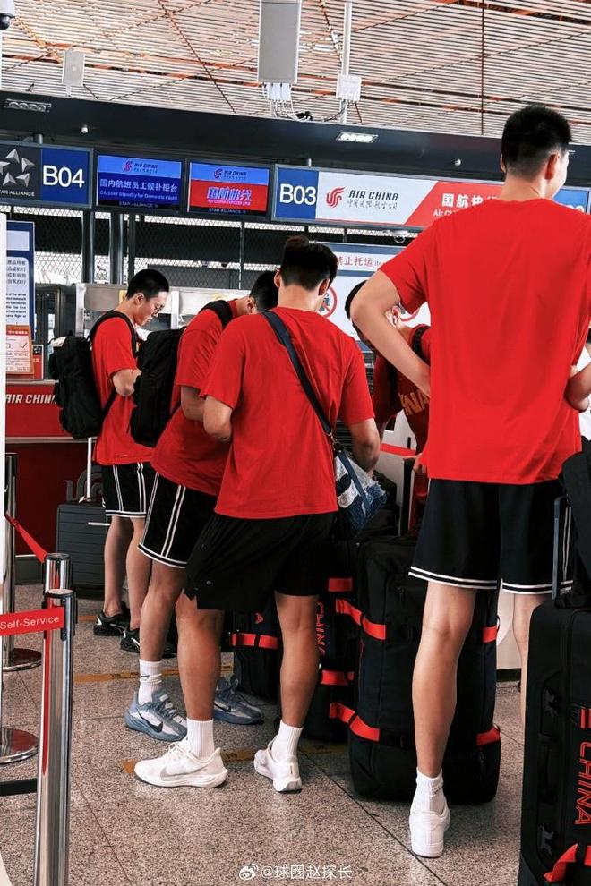 后天和委内瑞拉男篮热身！探长：中国男篮17名队员今天前往杭州