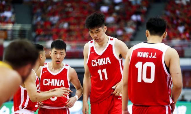启程亚洲杯！中国男篮官宣14人大名单 没有周琦 郭士强还将裁2人