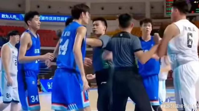 中国篮坛又爆发大规模冲突！辽宁与山东互殴：场面失控乱成一团！