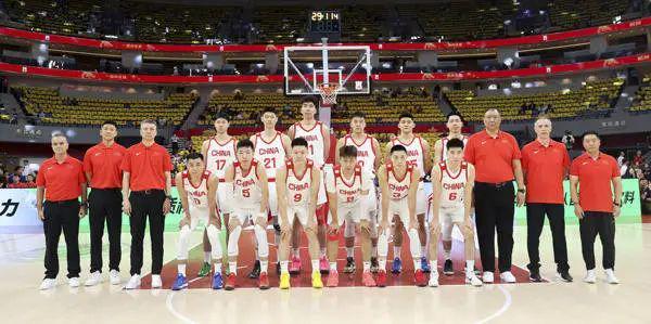媒体人：男篮这几年口碑造没了 四面楚歌没有呼吸权
