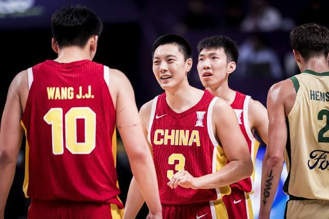 亚洲杯悲喜夜！澳大利亚3连冠，中国男篮错失绝杀，2人进最佳阵