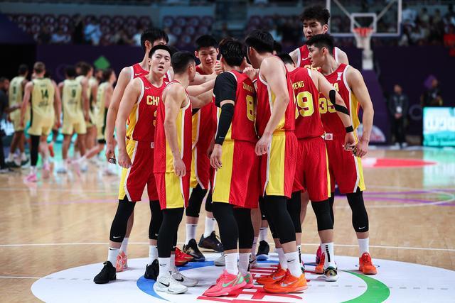 媒体人：中国男篮几乎通过一己之力 赢得了来自大洋洲的尊重！