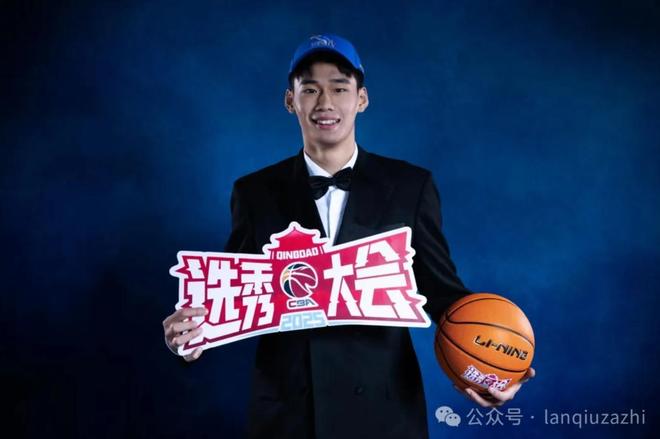 CBA新科状元杨曦皓：新赛季争取轮换甚至首发；体教融合更适合我