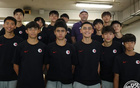 曼联名宿舒梅切尔在香港出席活动，现场指导100名小学生踢球