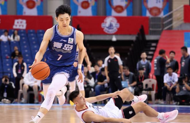 鲁媒：CBA如今只剩下3位80后，青岛男篮仅有王睿泽年过30