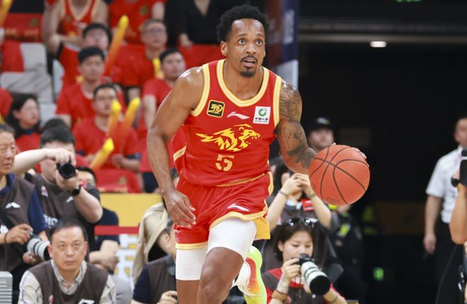 CBA总决赛最新FMVP榜：布朗超胡金秋升广厦第一 周琦仍北京第二