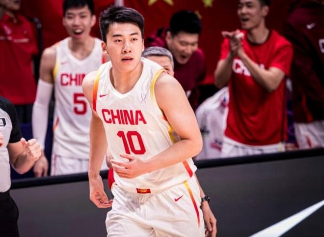 本以为是凑人数，结果王俊杰成了国家队大腿，没他真不行！