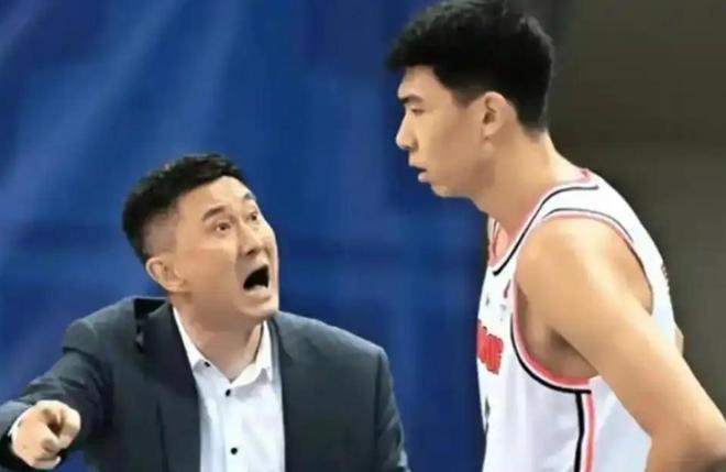 徐昕提出交易申请，与杜锋冲突成导火索，曝广东想用徐昕换张镇麟