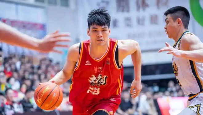 加盟广东，陈国豪发声，做出选择，合同曝光，杜锋喊话冲击冠军