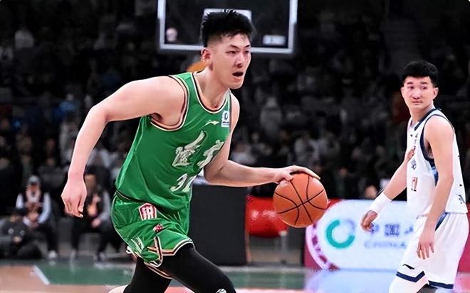 辽宁男篮打出精彩一战，但有三个问题还是要问问杨鸣主教练