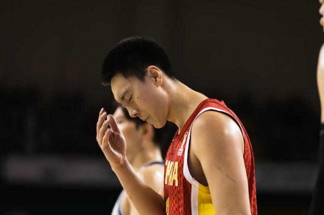 惨败韩国后胡明轩曾凡博等竟赴免税店购物？真是向国足看齐了吗