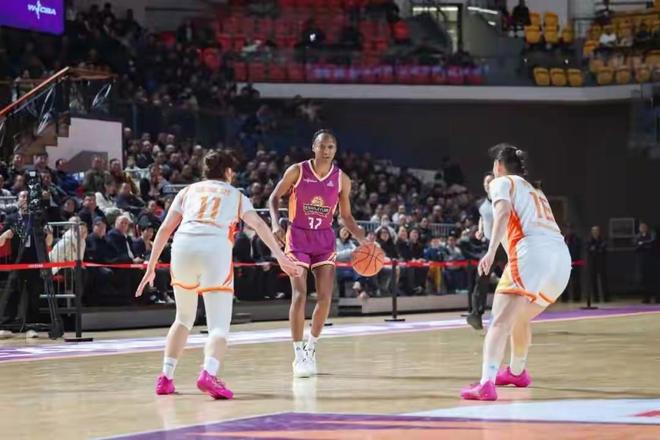 WCBA揭幕战以111：64大胜江西女篮迎来新赛季开门红