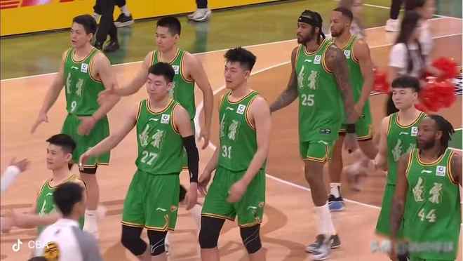 辽宁击败广厦！听听各界媒体专家怎么说 广厦没哨早被打花了！